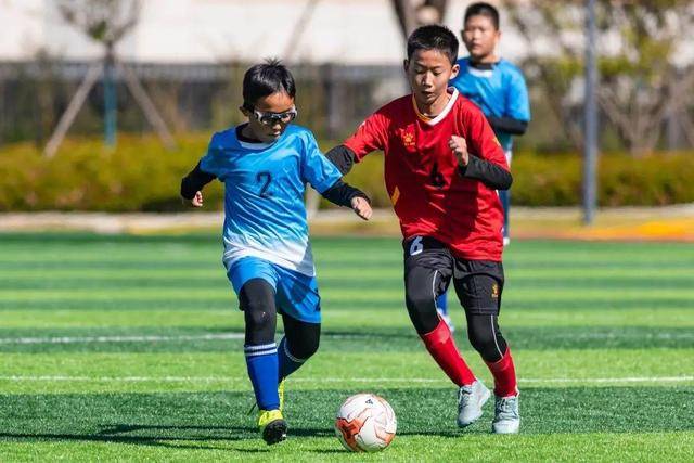 西方联合施压，50国声明指向俄罗斯，中方迅速回应